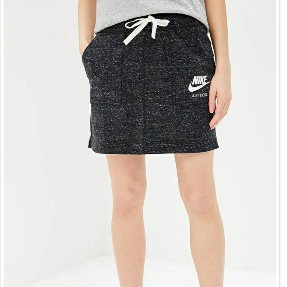 NIKE SPORT SKIRT WOMENS SZ XL
